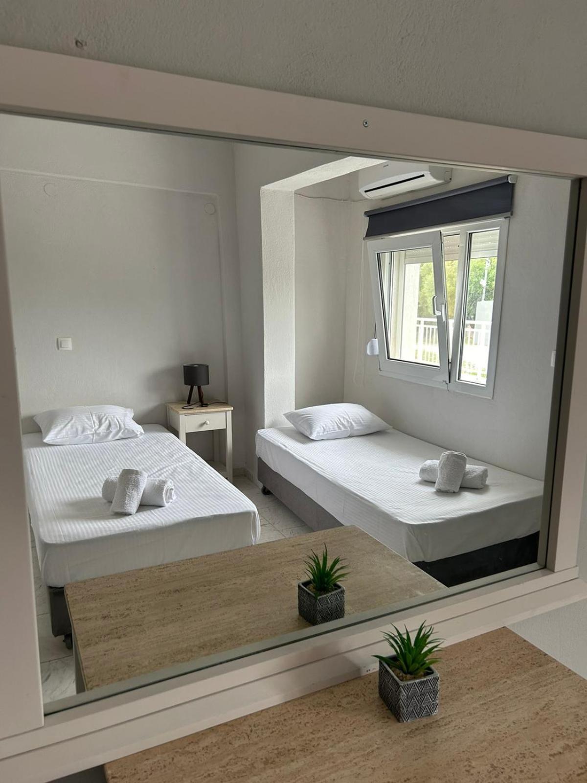 Marele Hills Apartments Néa Fókaia Værelse billede